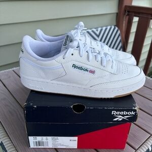 Ladies Reebok sneakers